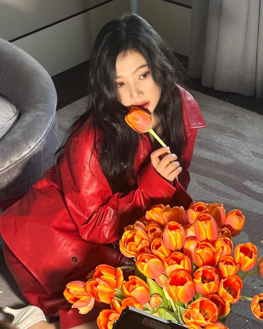 Joy váy đỏ chất liệu da