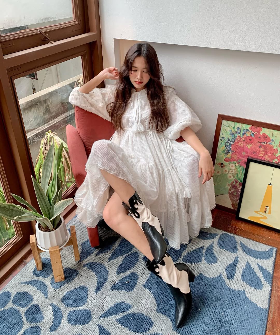 Thời trang đầm voan của Freen Sarocha