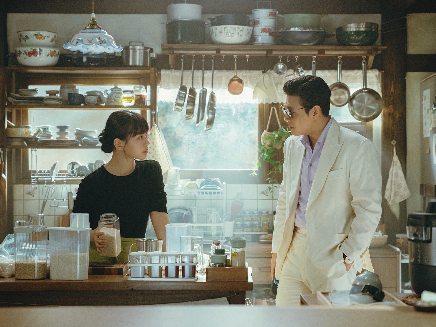 go min si và kang he neul vai han beom woo trong tastefully yours