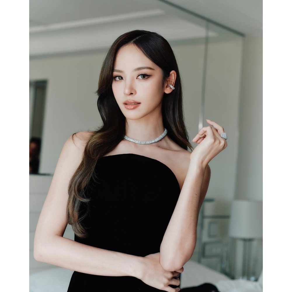 Cận cảnh lớp makeup của Nycha Nuttanicha tại LHP Cannes 2025.
