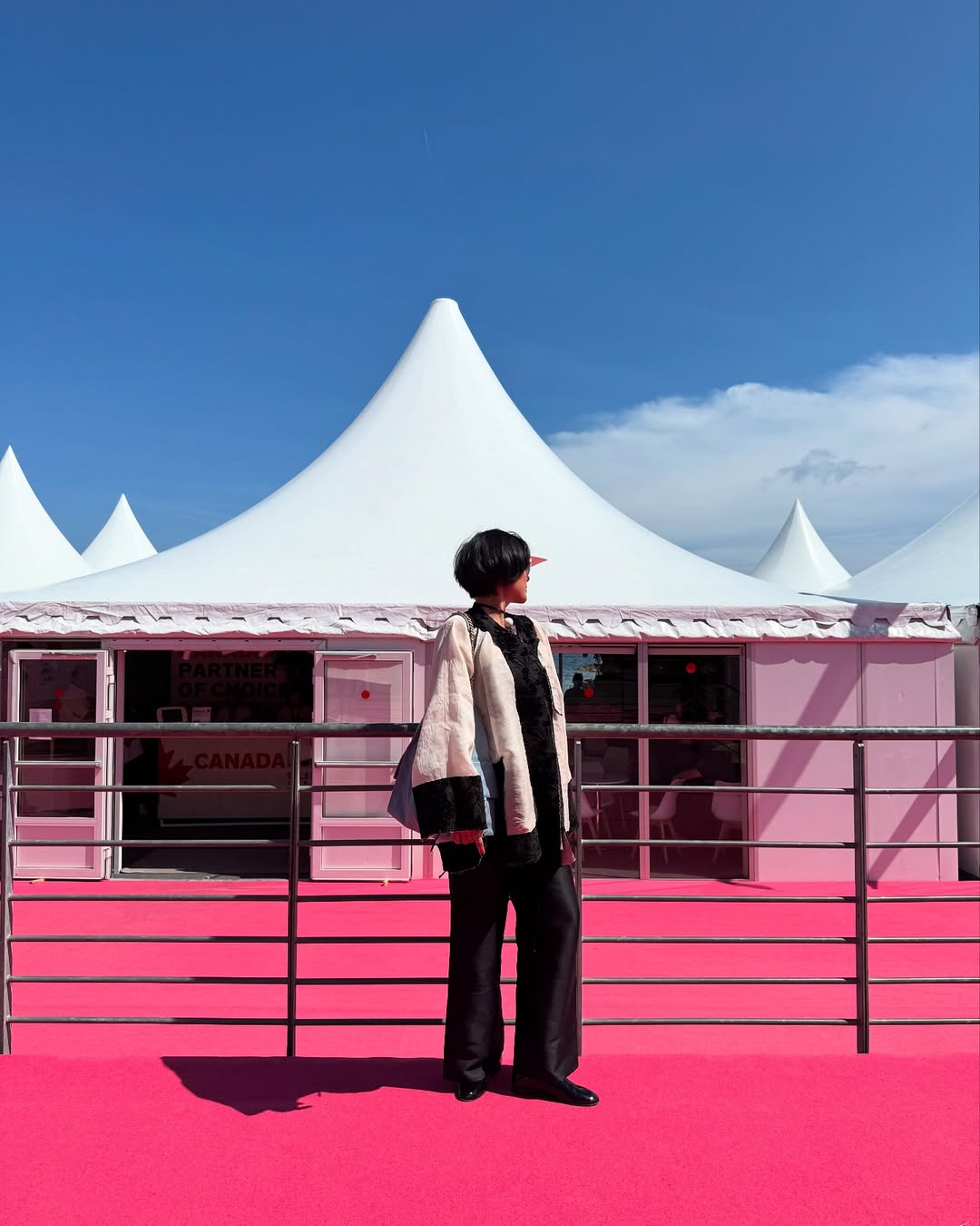 diễn viên Thu Anh diện thương hiệu Việt tại Cannes 