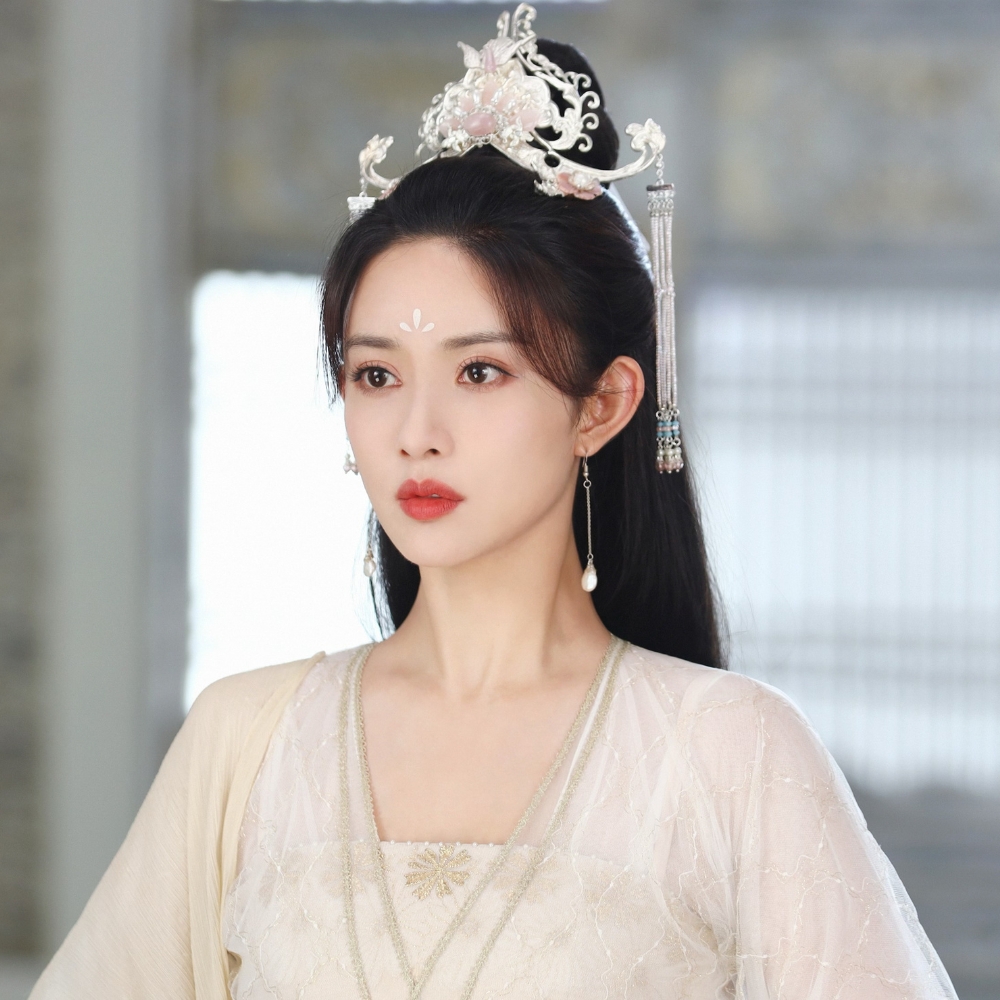 Tạo hình nữ phụ Chỉ Tích trong phim Trầm vụn hương phai.