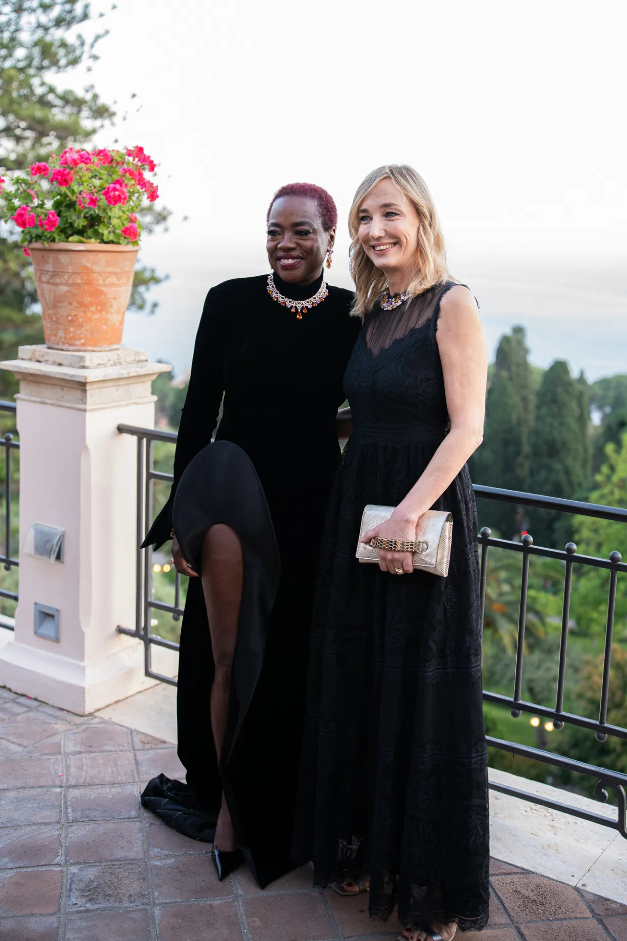 Viola Davis cùng Phó Giám đốc Điều hành Bvlgari
