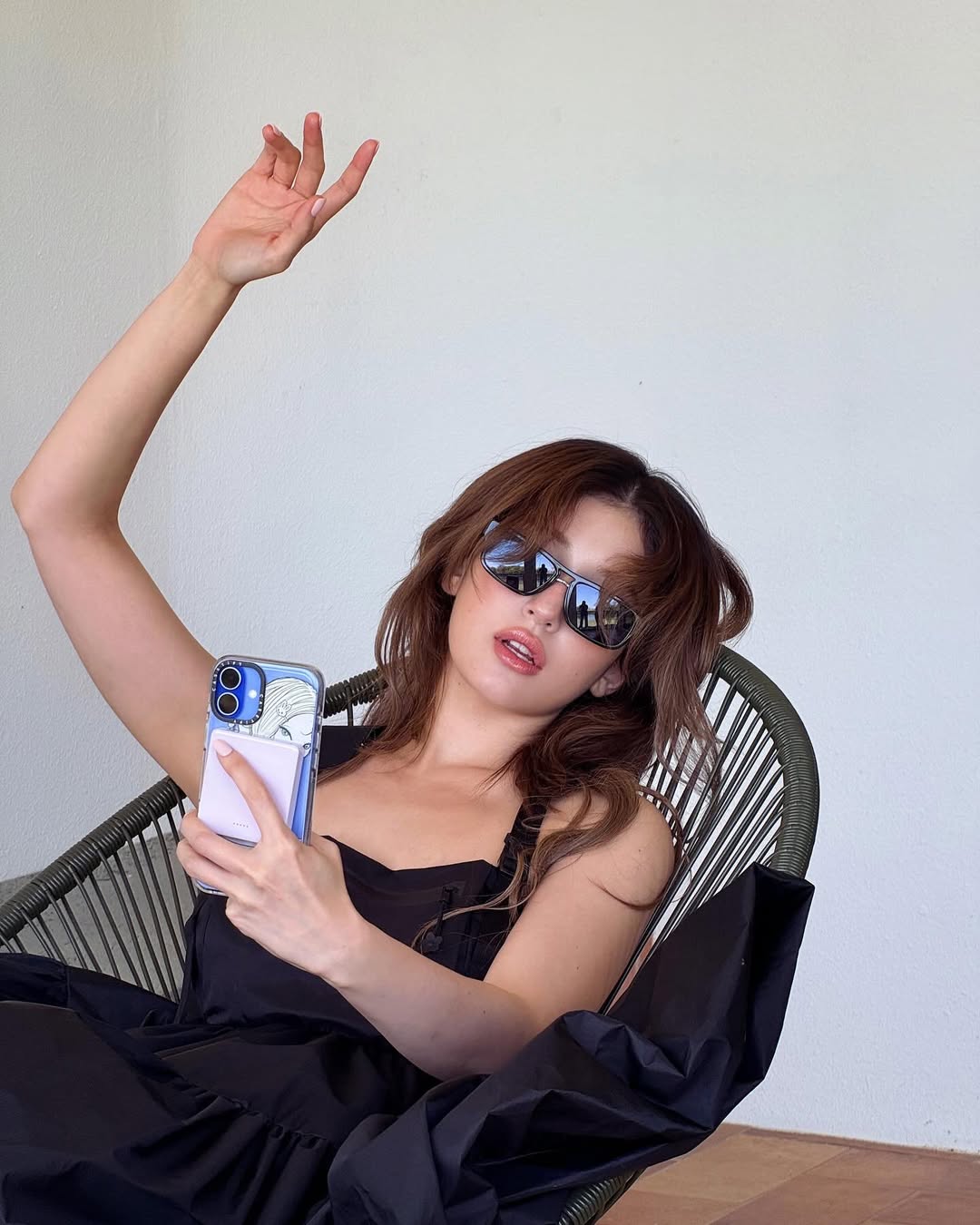 phối đồ đen cá tính 
