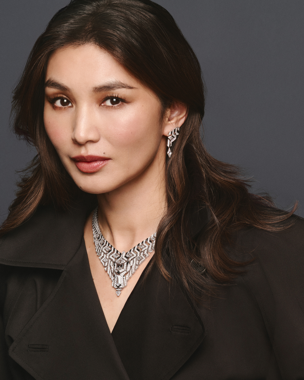 vòng cổ ánh kim BST “En Équilibre” của Cartier