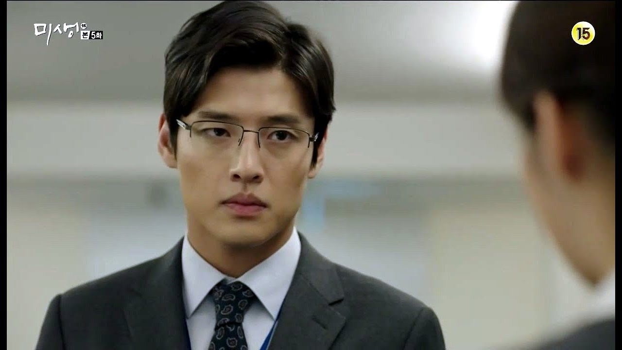 Vai Jang Baek Ki của Kang Ha Neul trong Misaeng