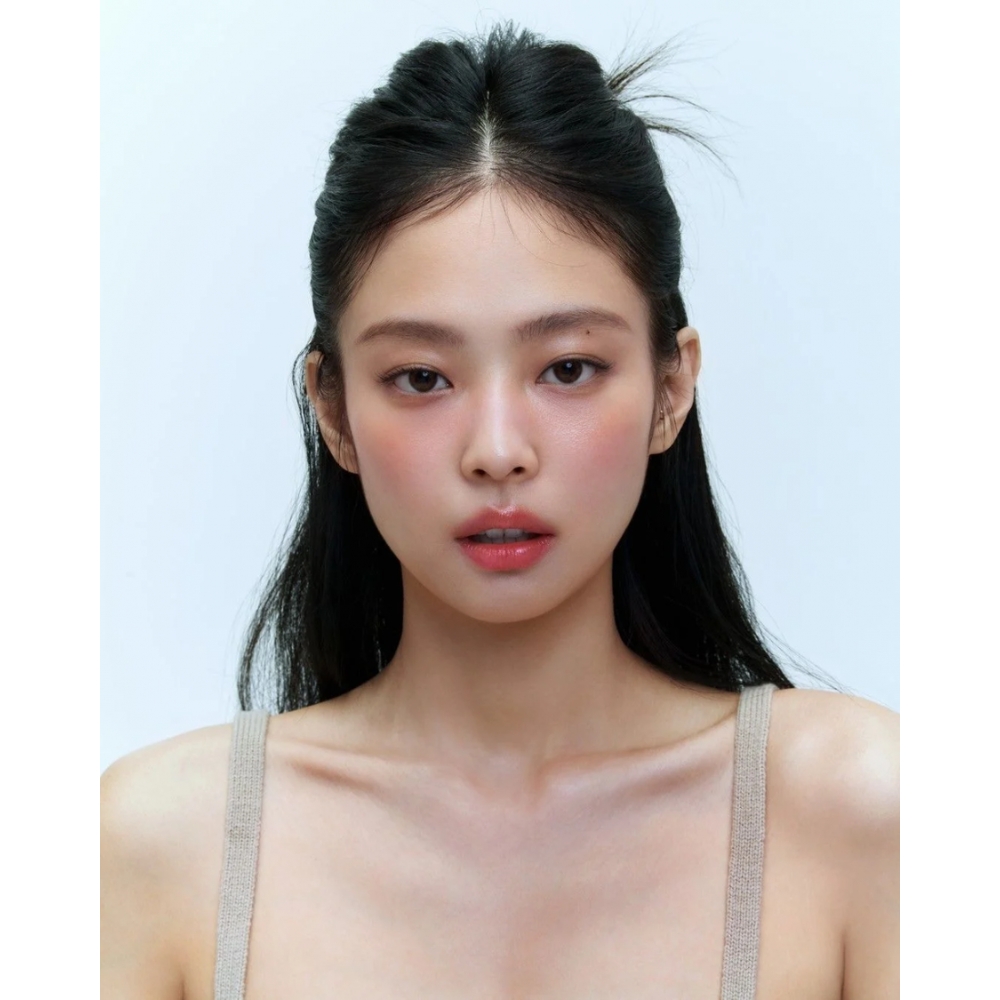 Đôi môi căng mướt của Jennie (BLACKPINK)