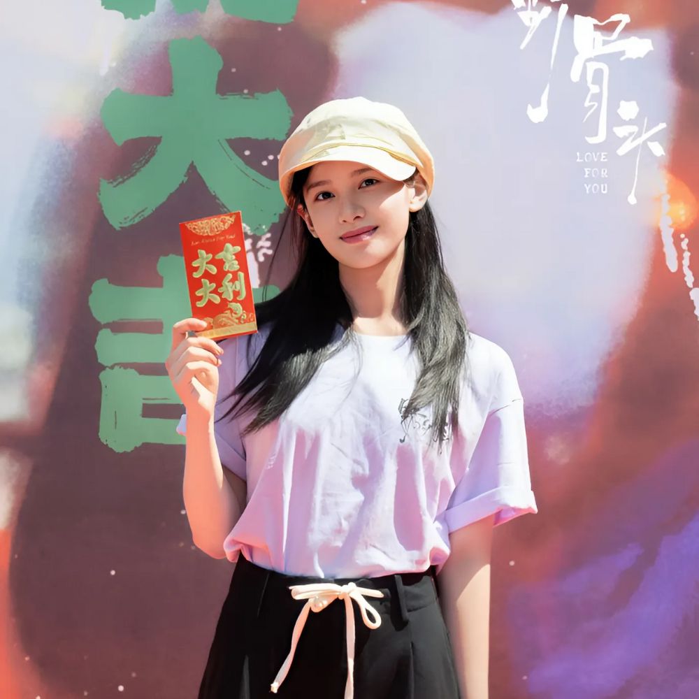 Trương Tịnh Nghi khai máy phim Chó Hoang và Xương
