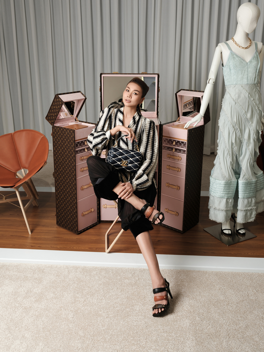 Siêu mẫu Thanh Hằng tại Triển lãm Savoir Rêver Louis Vuitton 