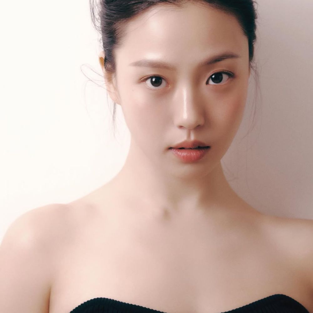 Hình ảnh chân dung của Go Min Si.