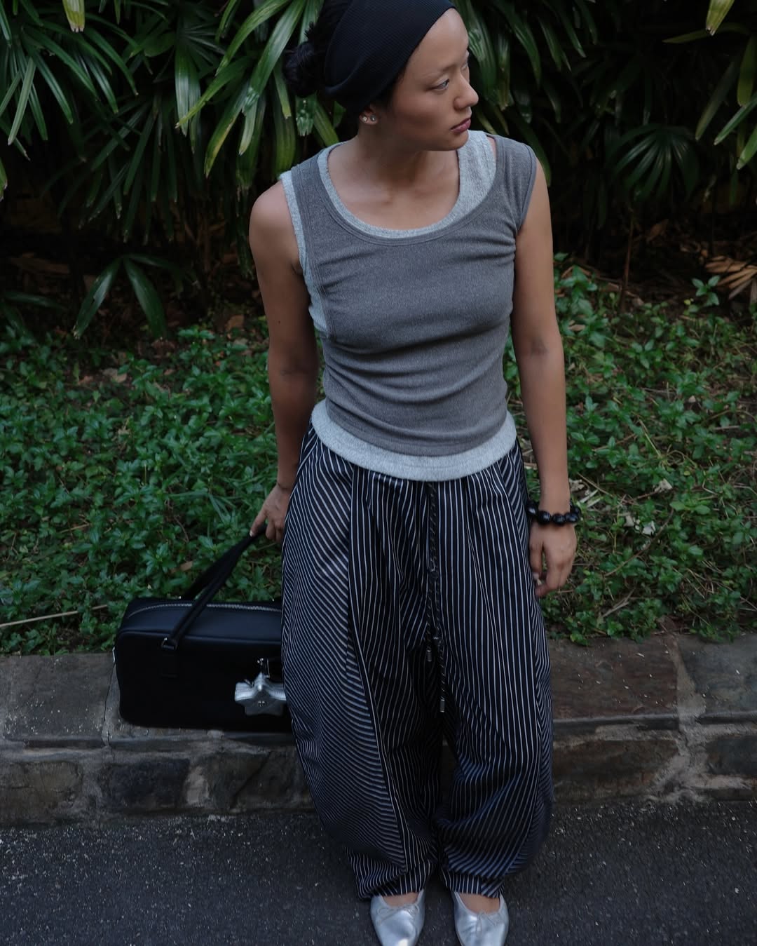 Hồ Thu Anh quần Kaki