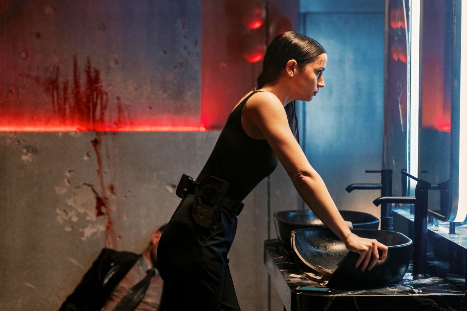 Cảnh bị cắt trong John Wick.