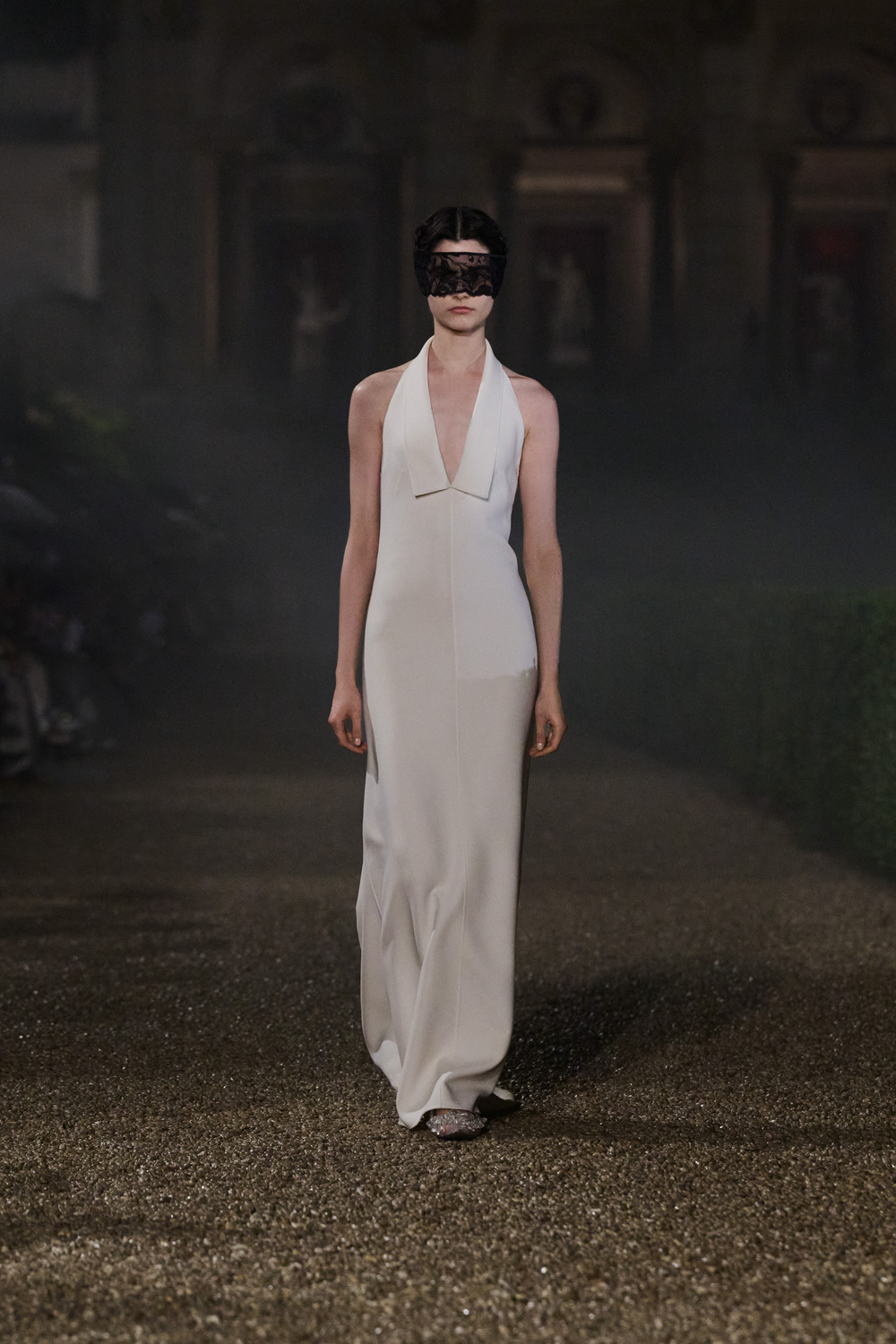 váy cổ yếm BST Dior Cruise 2026