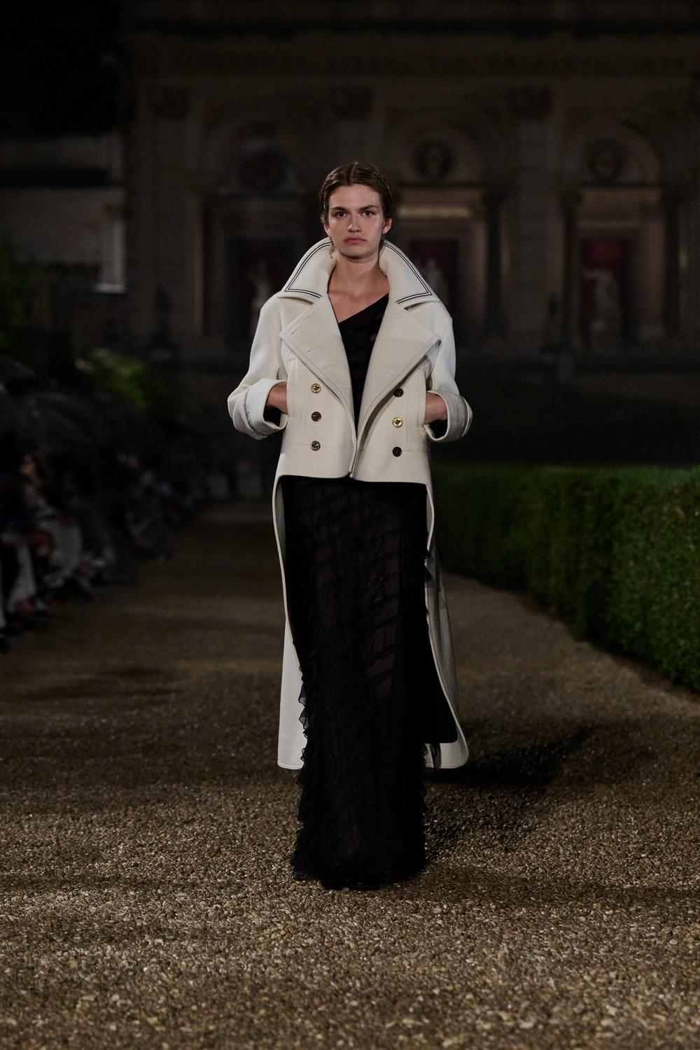 trench coat BST Dior Cruise 2026