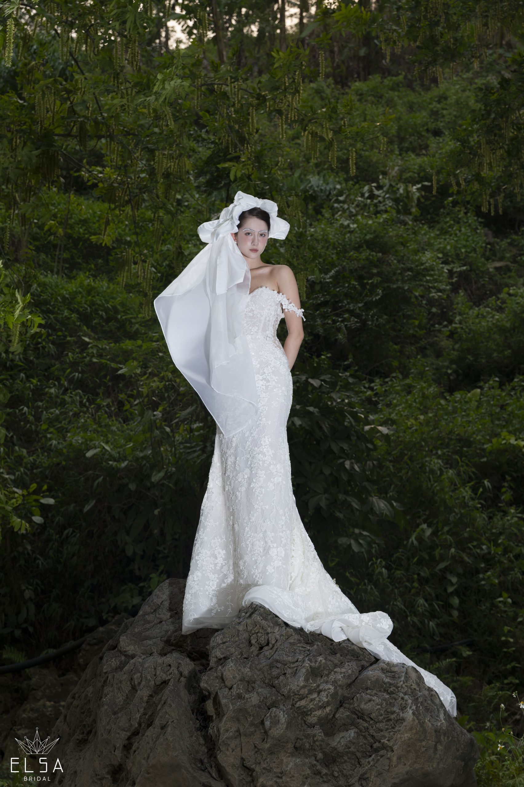 thiết kế váy cưới Elsa Bridal