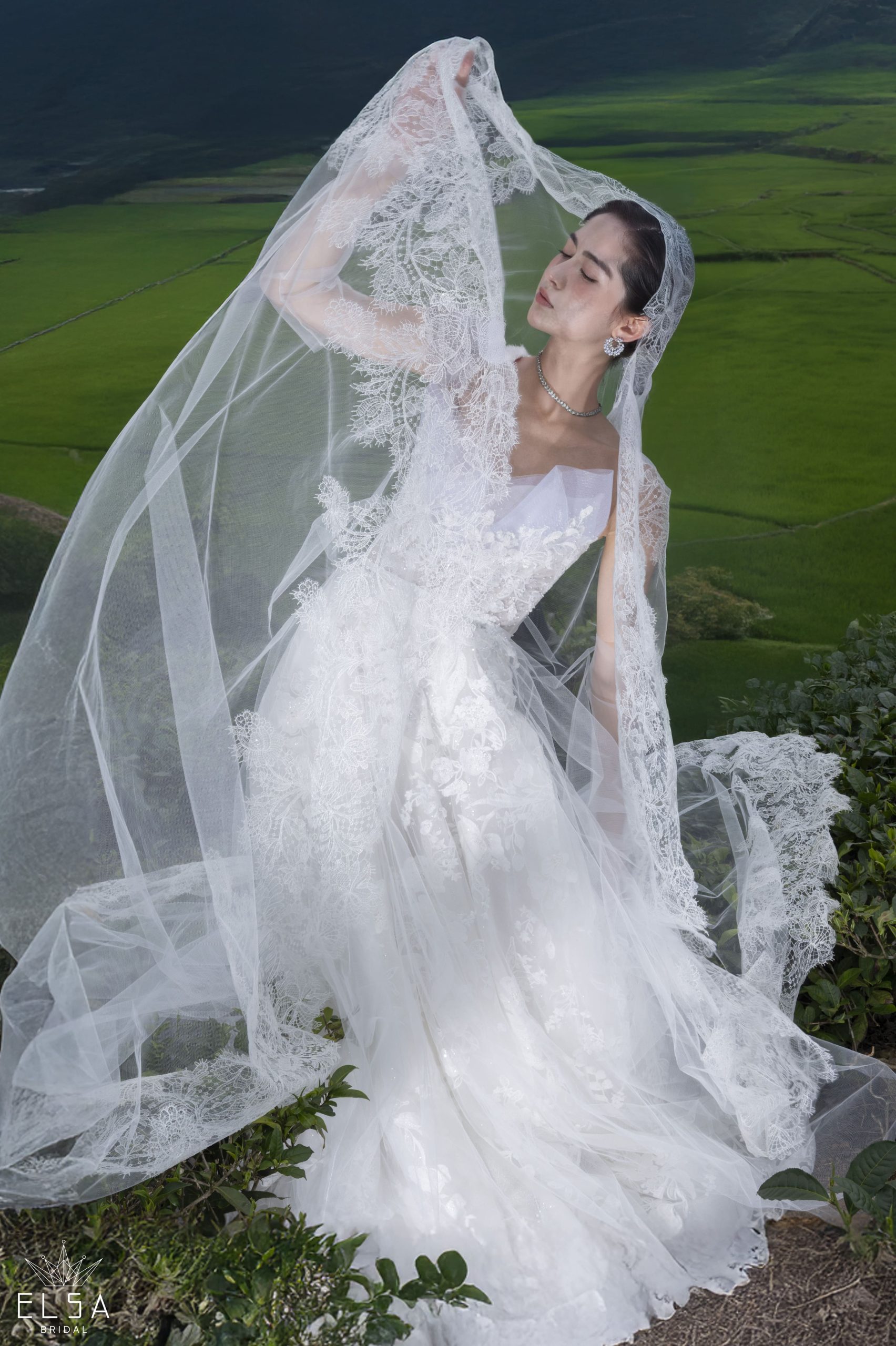thiết kế váy cưới Elsa Bridal