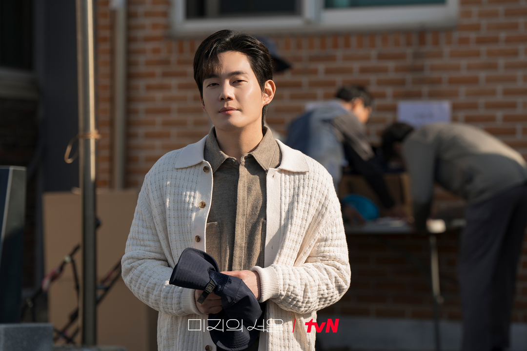 elle-review-phim-our-unwritten-seoul-2