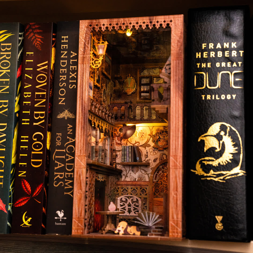 book nook trang trí kệ sách