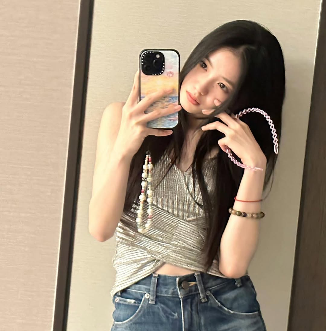 phong cách diện áo croptop lưu hạo tồn 