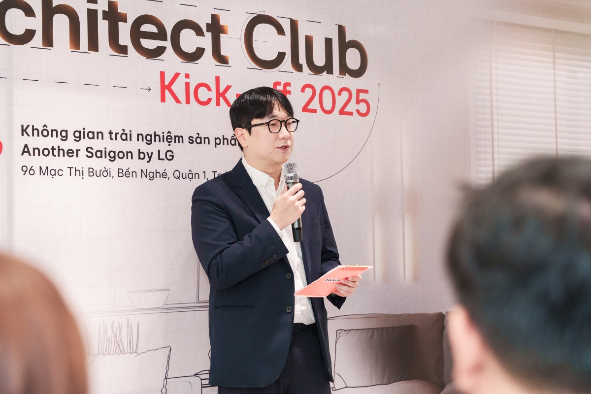 Ông Shim Seongbo, Giám đốc ngành hàng Giải pháp Xanh, LG Electronics Việt Nam đánh giá cao vai trò của các kiến trúc sư