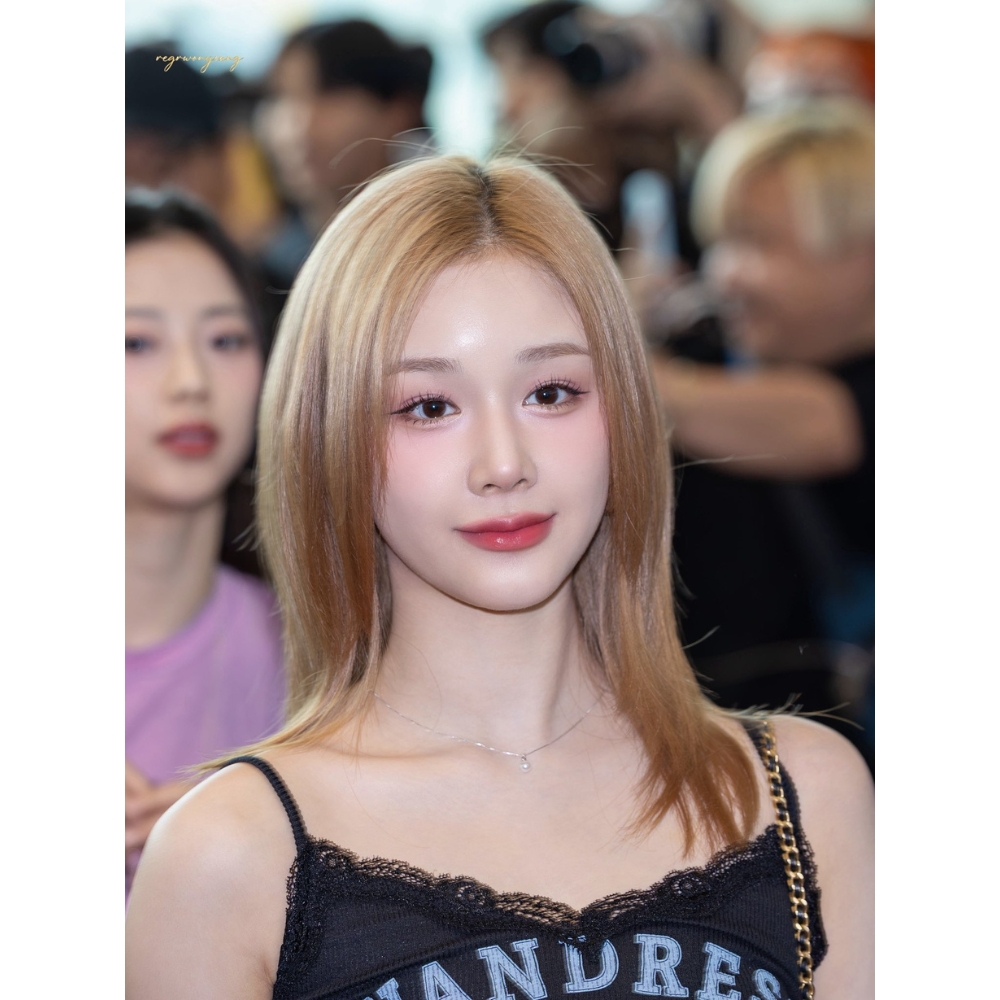 Cận cảnh lớp makeup khó cưỡng của Pharita (BabyMonster) khi cô đến Việt Nam.