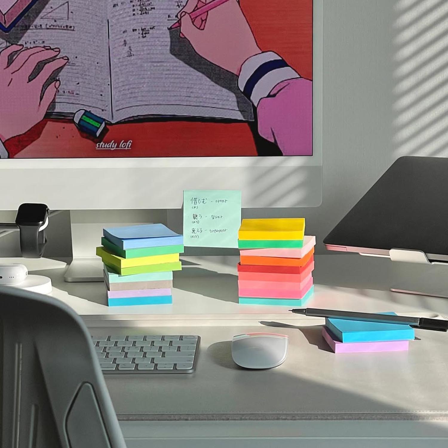 Giấy note vật dụng cần thiết cho bàn làm việc văn phòng