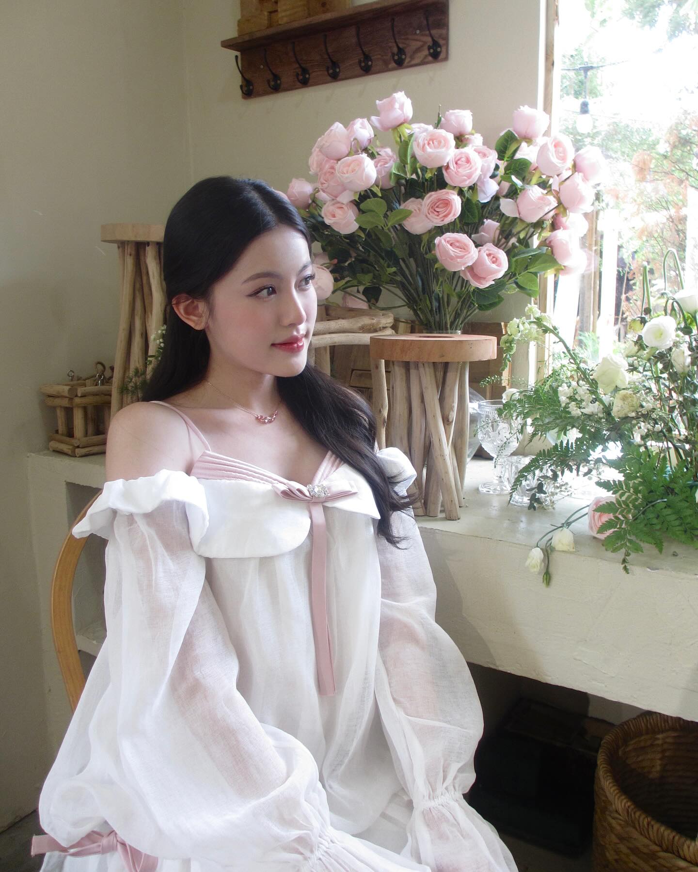 áo trễ vai Tăng Mỹ Hàn
