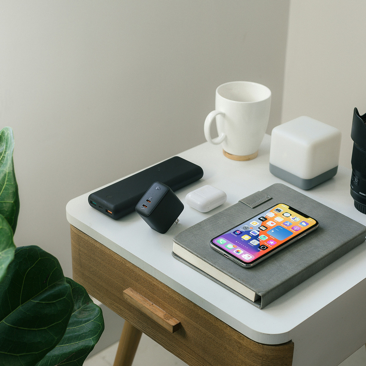 phụ kiện điện thoại iphone cần thiết