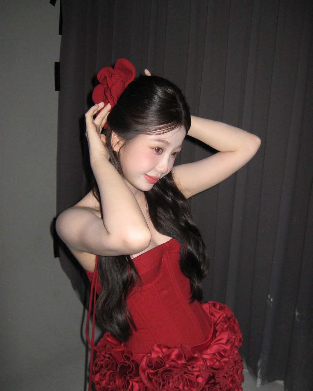 Ngu Thư Hân diện thiết kế FANCì Club