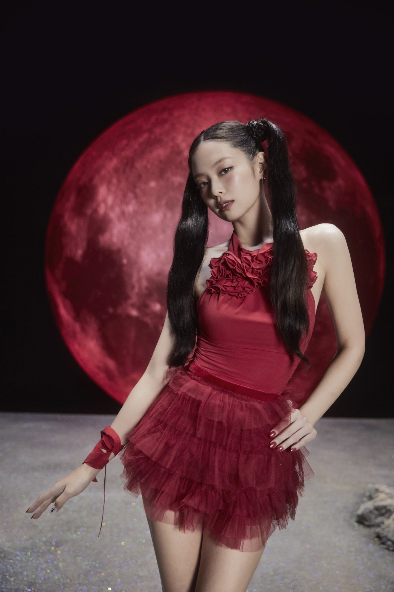 jennie diện thiết kế FANCì Club