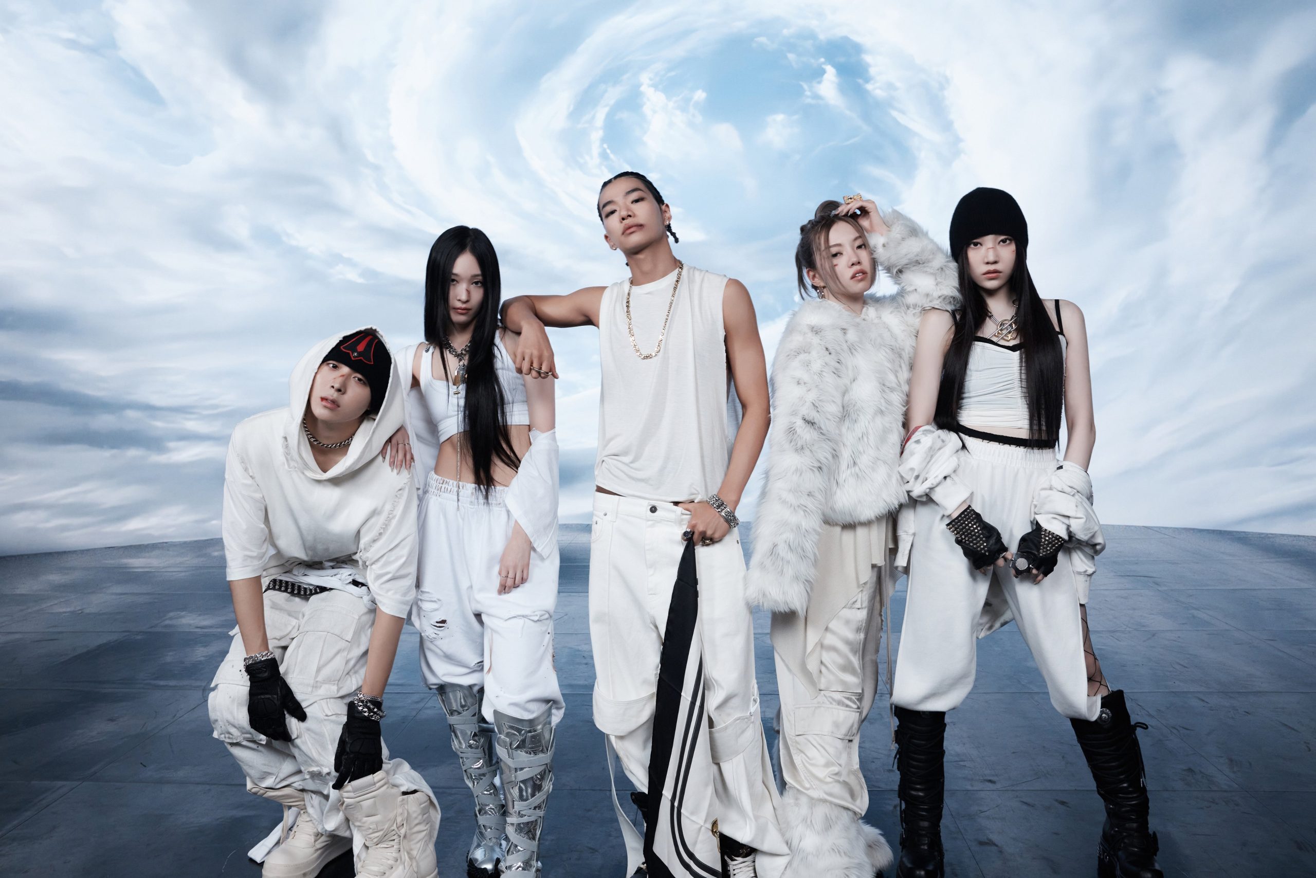 ALLDAY PROJECT. Từ trái sang: Woochan, Annie, Tarzzan, Bailey, Youngseo