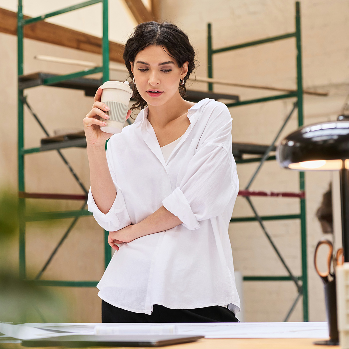 cô gái nhận thức về điểm mạnh điểm yếu của bản thân