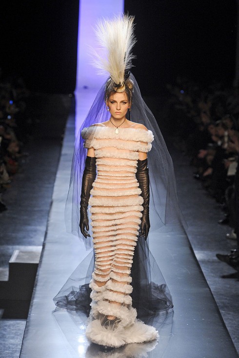 Jean-Paul-Gaultier-Spring-2011-Haute-Couture-46