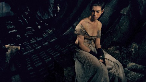 Anne Hathaway giảm 11 kg khi vào vai Fantine.