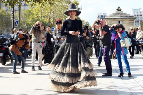 Một "cô công" tại Tuần lễ Thời trang Paris