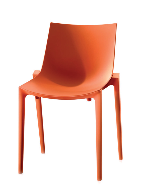 Ghế Zartan Basic<br/>Chiếc ghế có tên Zartan Basic của Magics là sản phẩm mới nhất do Eugeni Quitllet do Philippe Starck thiết kế. Nó được làm từ Polypropylen kết hợp với sợi thủy tinh, sản xuất theo nguyên lý phun đúc, có thể sử dụng cả ở ngoài trời.