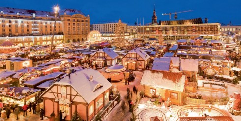 Chợ Giáng sinh (Weihnachtsmarkt) ở Dresden là một trong những chợ Giáng sinh lâu đời nhất tại Đức.