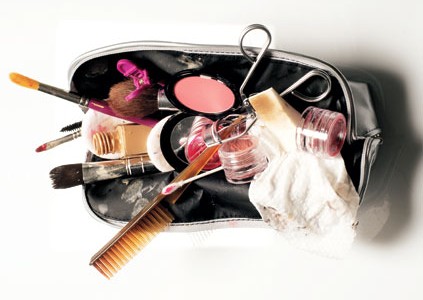 makeup-bag-cleanup