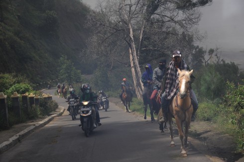 Cung đường núi hiểm trở trên dãy Tengger