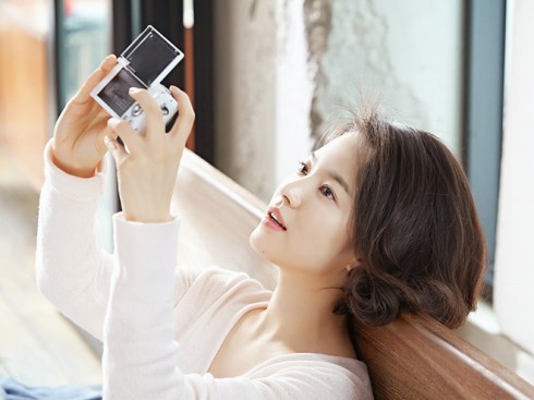 ellevn-song-hye-kyo-laneige-bb-cushion