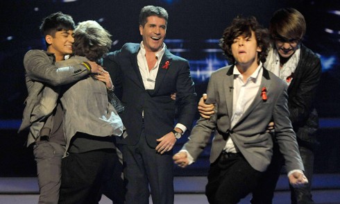 Simon Cowell ảnh hưởng rất lớn đến thành công của One Direction.
