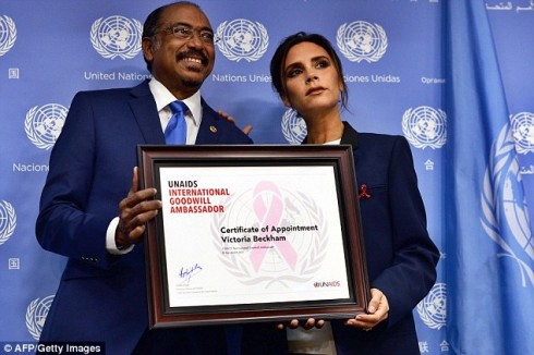 Ông Michel Sidibe, Giám đốc điều hành UNAIDS của LHQ chia sẻ: "Chúng tôi đang hi vọng đến ngày mà không còn ai bị nhiễm bệnh HIV/AIDS. Tôi biết với sự góp sức tích cực của Victoria, chương trình UNAIDS sẽ đạt được mục tiêu của mình".