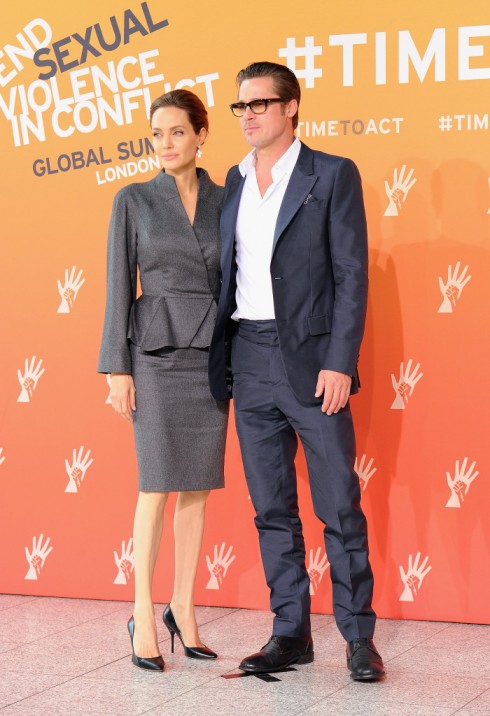 Cặp đôi vàng của Hollywood còn sáng lập tổ chức từ thiện Jolie-Pitt Foundation vào năm 2006 với mục đích hỗ trợ cho các hoạt động nhân đạo toàn cầu.