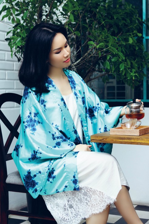 Đầm và áo khoác kimono Lam
