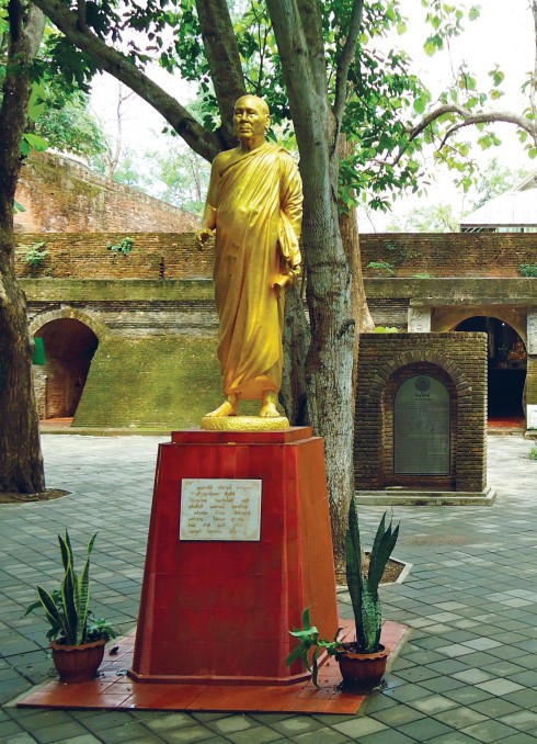 Quang cảnh chùa Wat UMong