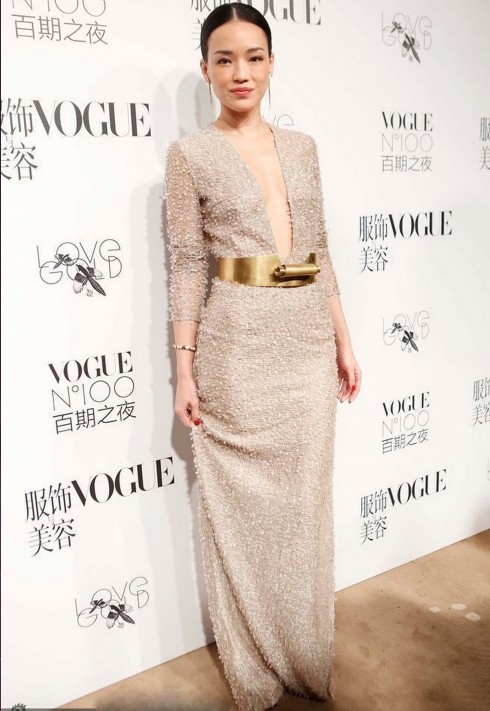 Shu-Qi-in-Hugo-Boss-Vogue-NO.100-Night-In-Beijing-6