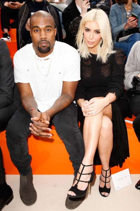 Vợ chồng Kim Kardashian và Kanye West cũng góp mặt trong show.