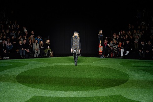 Bối cảnh show Marc by Marc Jacobs show 2015