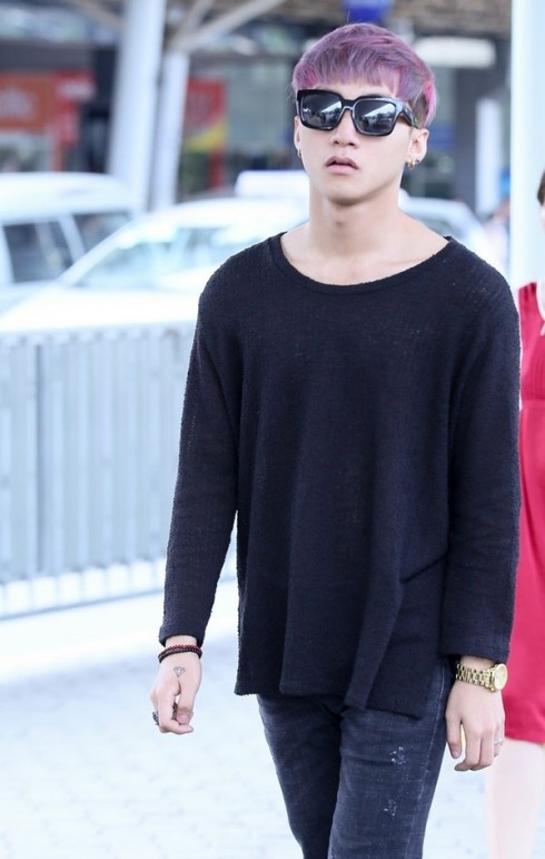 Tóc clean cut màu tím. Đây là màu tóc khá