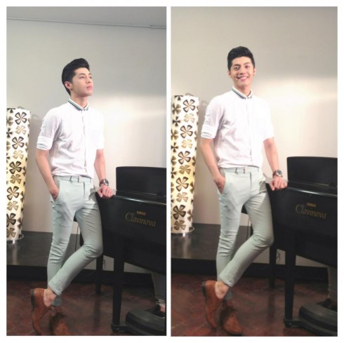 Điểm nhấn của trang phục là đôi giày nâu nổi bật khi kết hợp với quần xắn gấu màu bạc hà. 